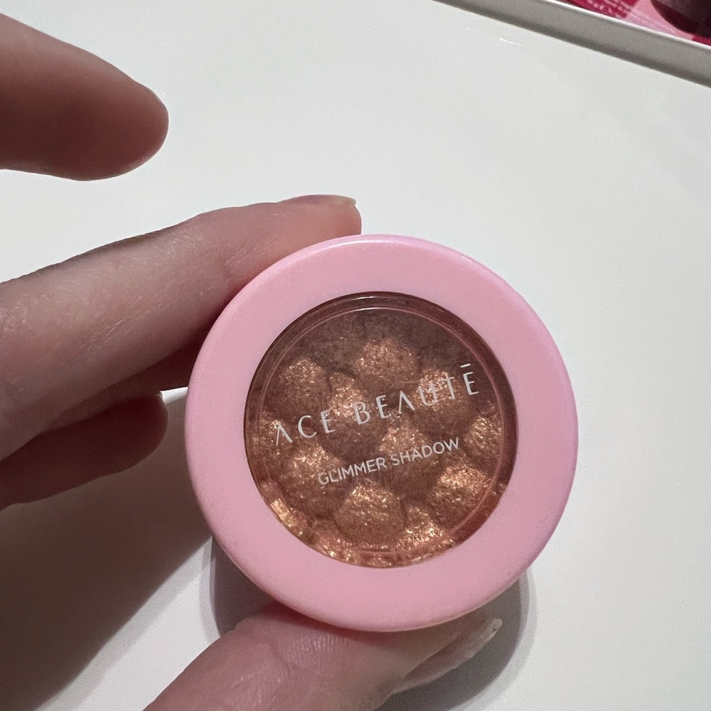 Ace Beaute Glimmer Shadow in Shimmering Copper